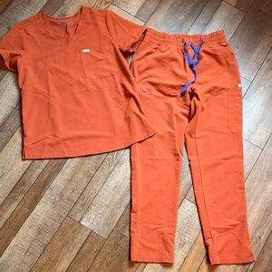 Orangish brownish figs Scrub Set with Blue Drawstring